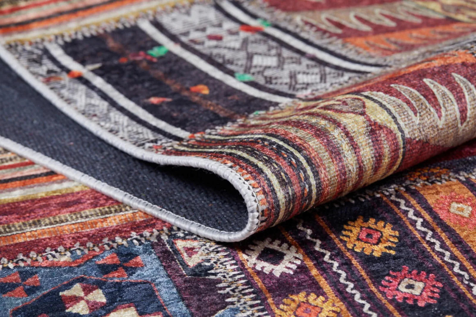 Renkli Geometrik Modern Halı - Yıkanabilir - Kaymaz Taban - Pati Dostu
