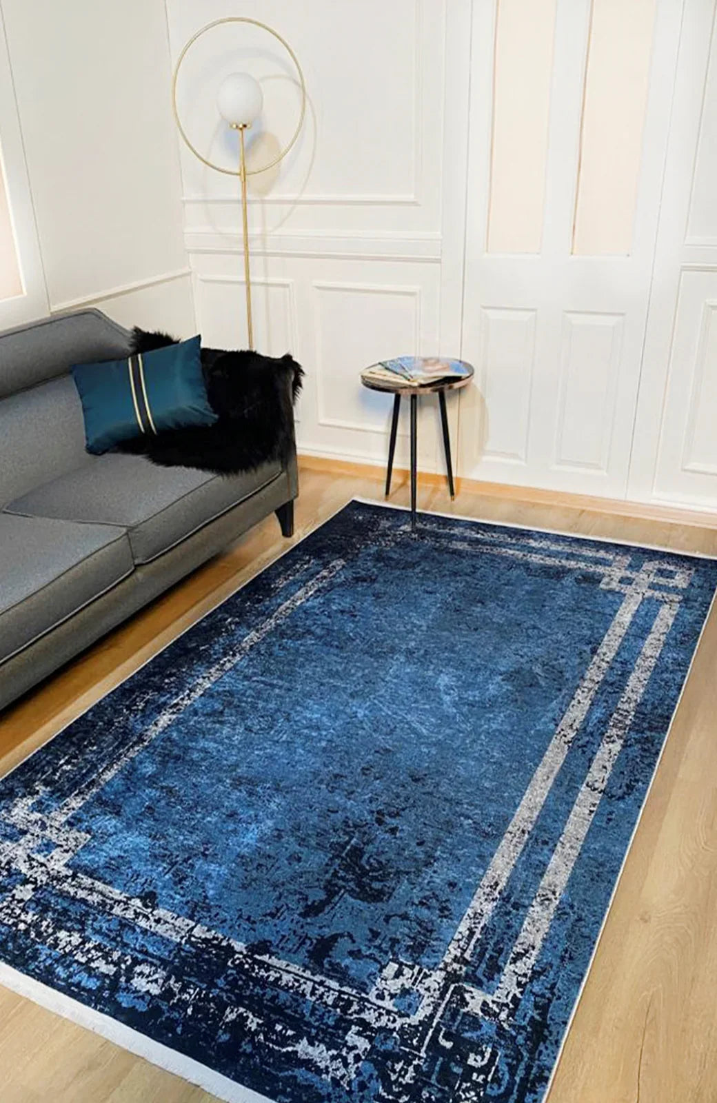 Beyaz Mavi Bordürlü Minimalist Halı - Yıkanabilir - Kaymaz Taban - Pati Dostu