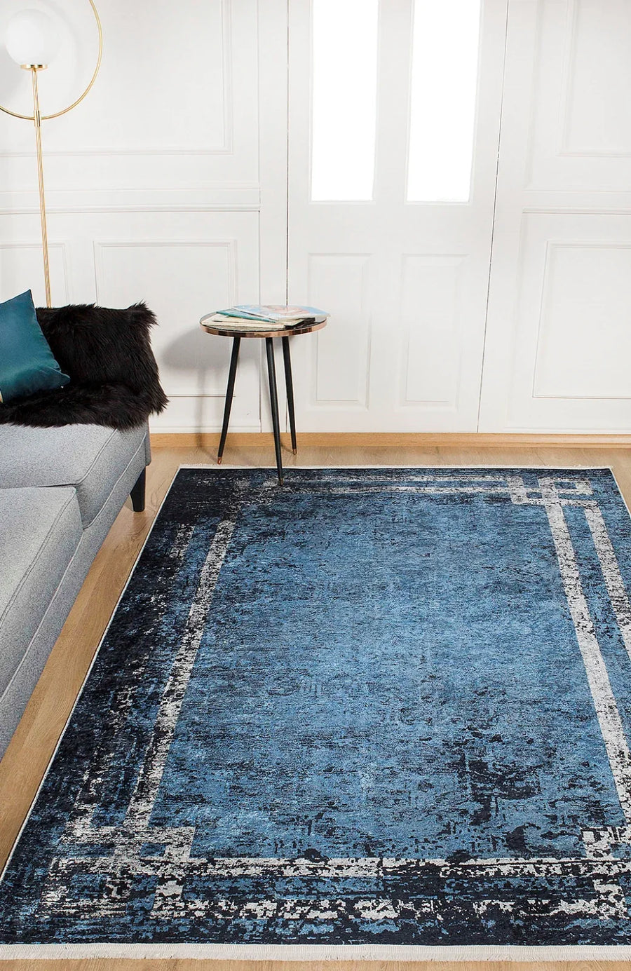 Beyaz Mavi Bordürlü Minimalist Halı - Yıkanabilir - Kaymaz Taban - Pati Dostu