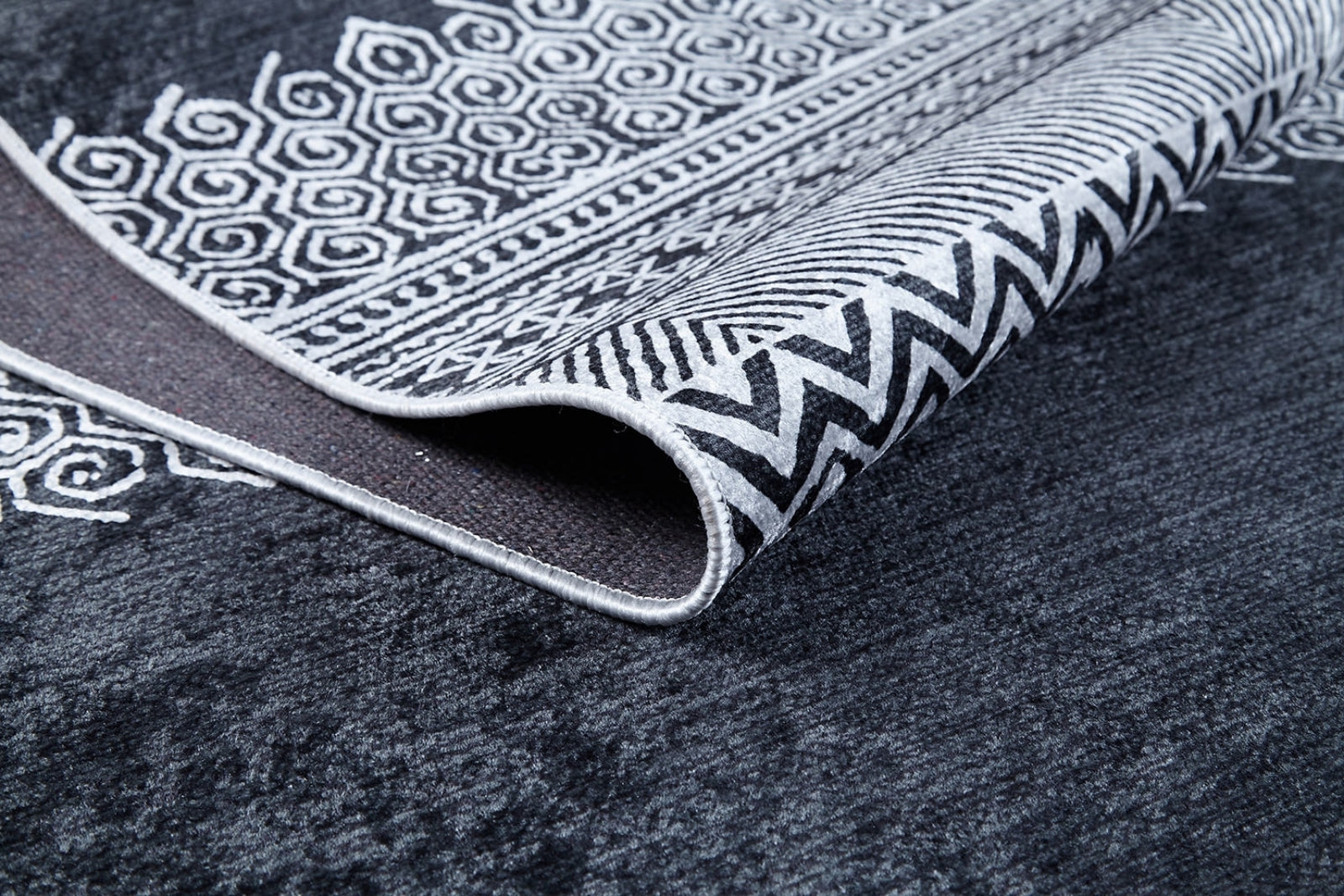 Saltillo Siyah Geometrik Dijital Baskı Halı Halınet