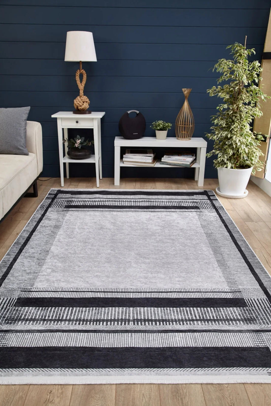 Antrasit Gri Bordürlü Minimalist Halı - Yıkanabilir - Kaymaz Taban - Pati Dostu