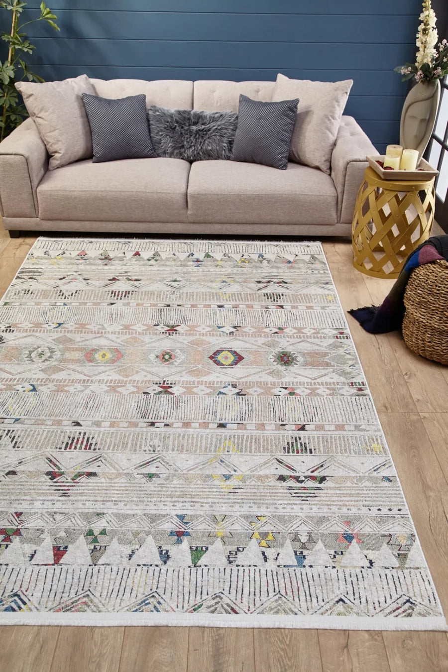 Bej Krem Etnik Motifli Geometrik Halı - Yıkanabilir - Kaymaz Taban - Pati Dostu
