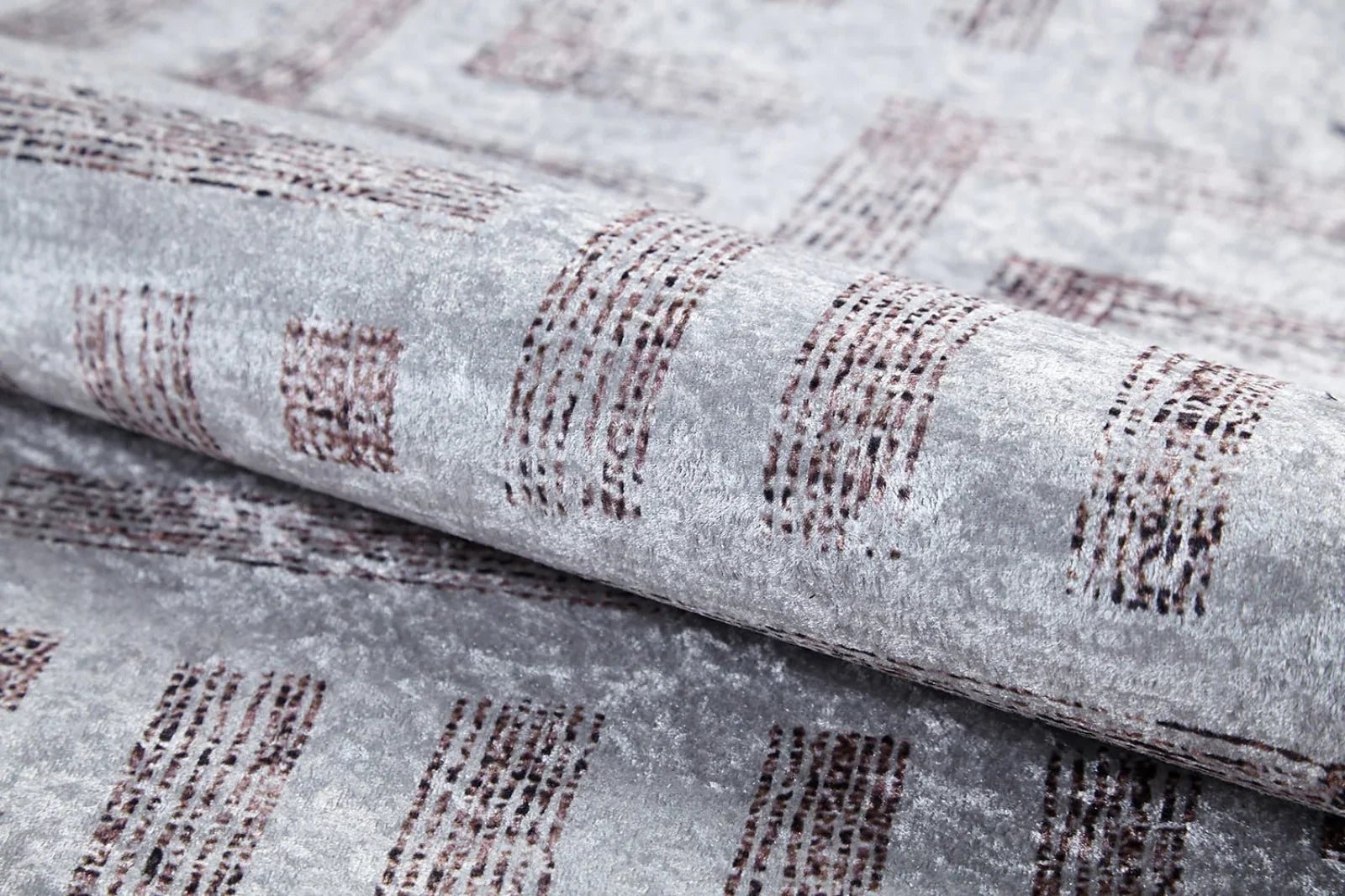 Gri Geometrik Labirent Desenli Halı - Yıkanabilir - Kaymaz Taban - Pati Dostu