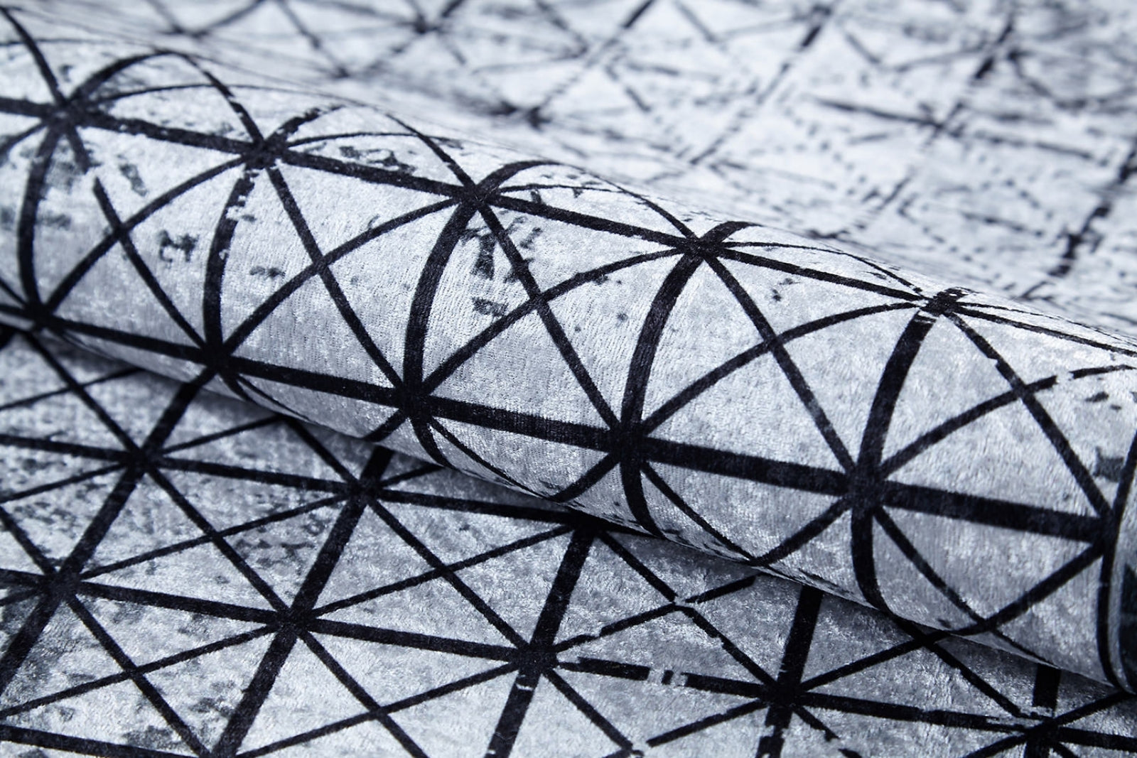 Multan Siyah Çerçeveli Dijital Baskı Halı Halınet