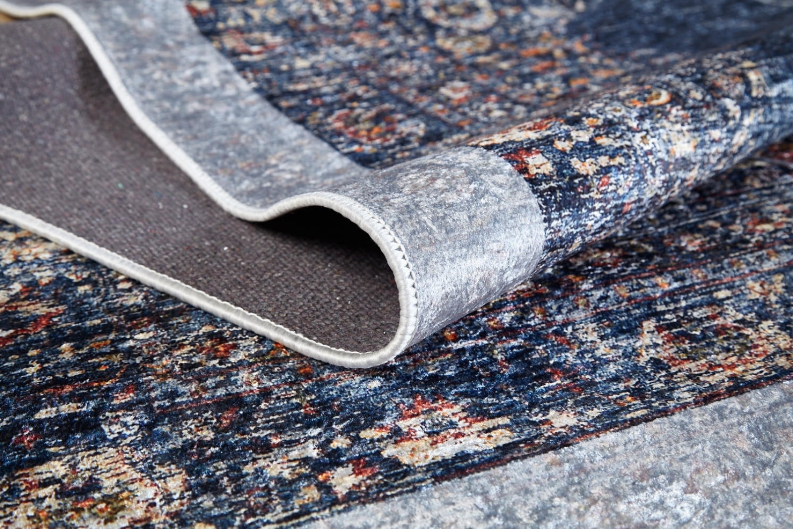 Kalwaria Lacivert Özel Tasarım Dijital Baskı Halı Halınet