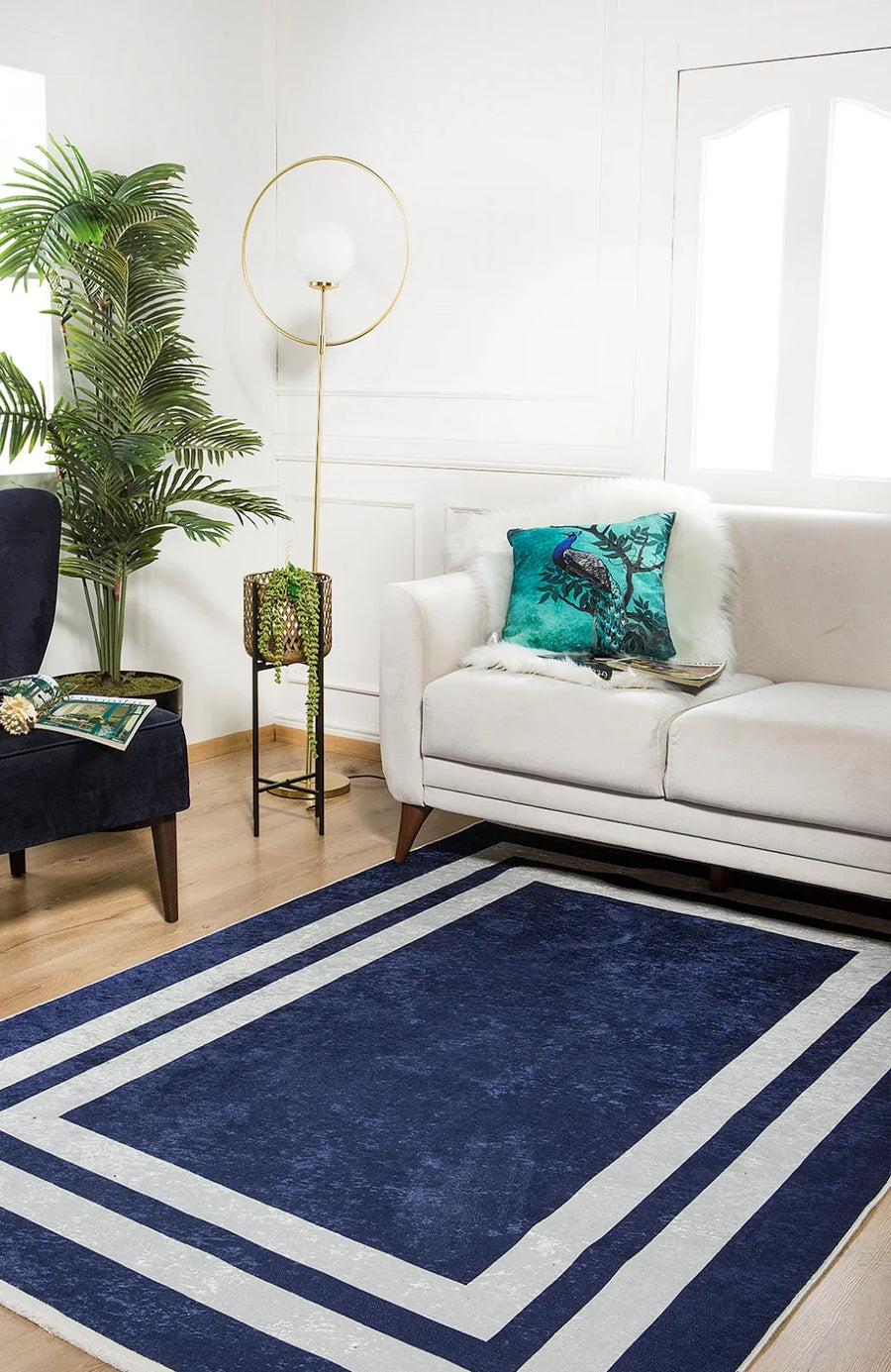 Beyaz Mavi Bordürlü Modern Halı - Yıkanabilir - Kaymaz Taban - Pati Dostu