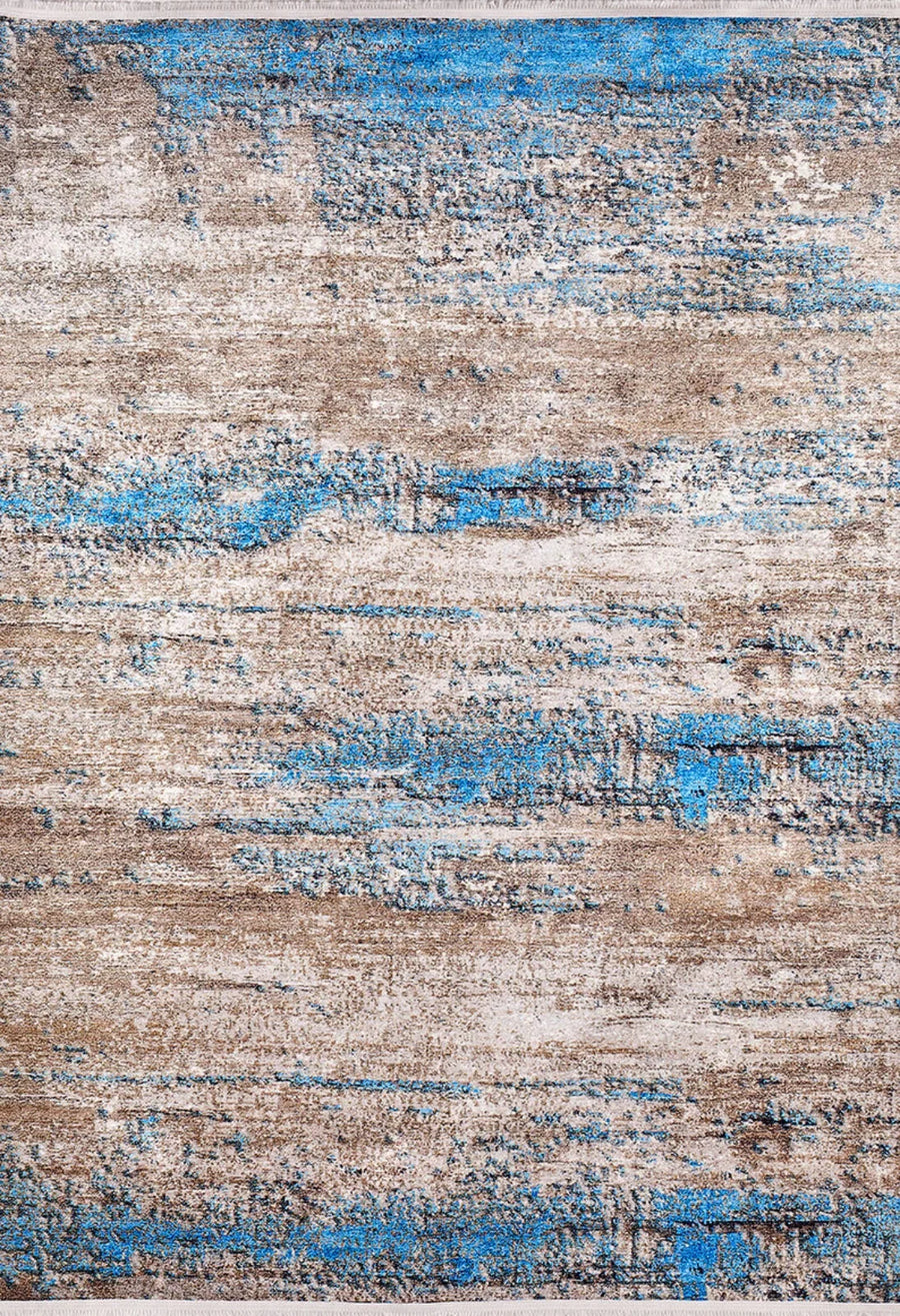Abstrakter Teppich in Braun und Blau – im Wohnzimmer