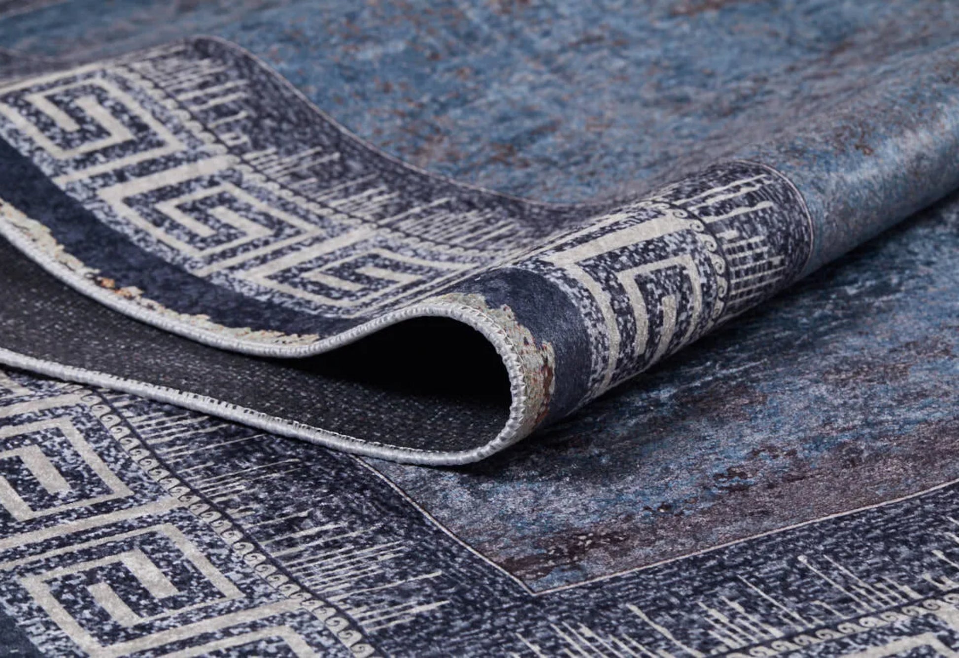 YujnoSahalinsk Gri Çerçeveli Dijital Baskı Halı Halınet