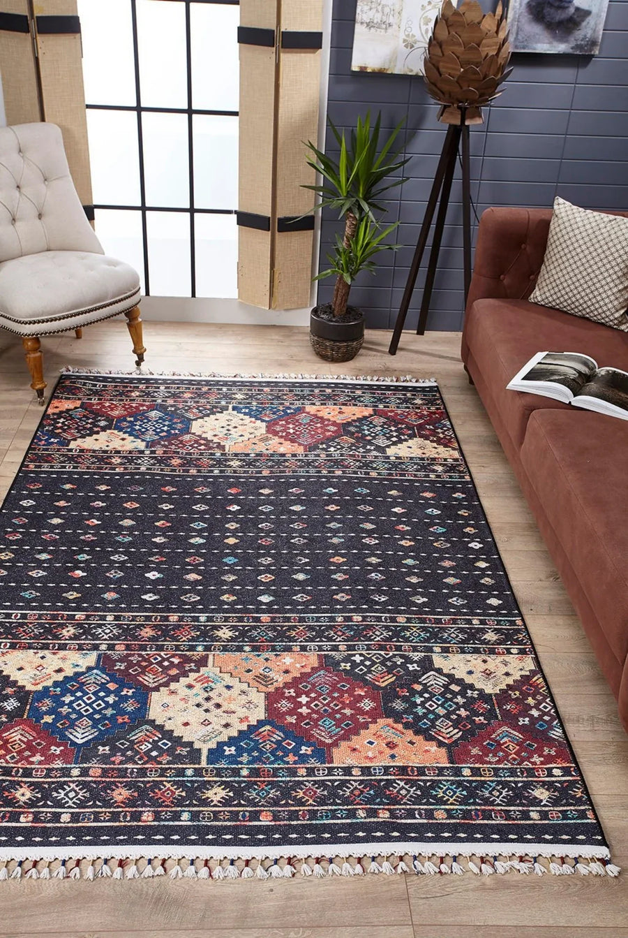 Siyah Etnik Geometrik Halı - Yıkanabilir - Kaymaz Taban - Pati Dostu