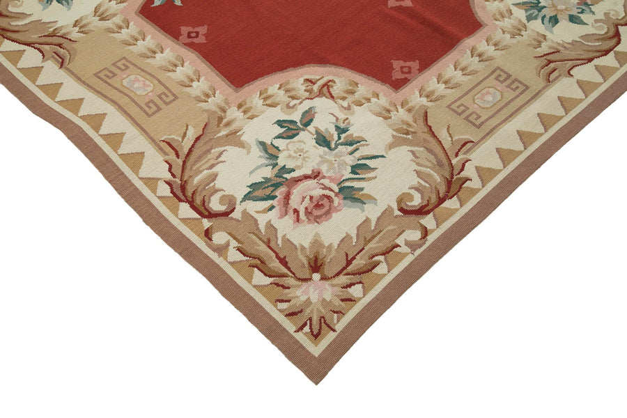 Roter orientalischer Teppich mit Blumenmuster 243x305 cm – im Wohnzimmer