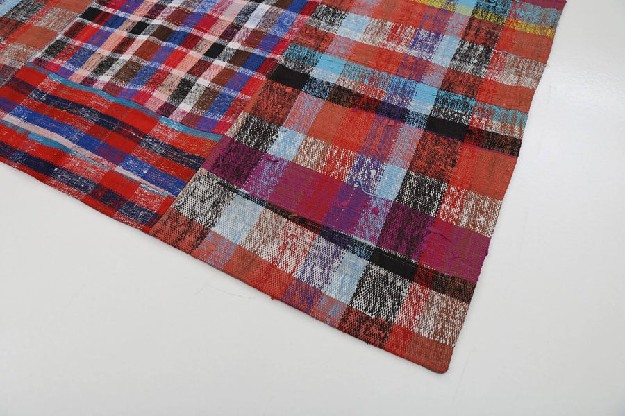 Roter Vintage Kelim mit Karomuster, handgewebt, 205x295 cm – im Flur