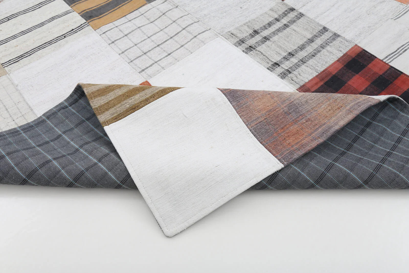Kırk Yama Bej Patchwork Pamuk Yün El Dokuma Halısı 174x242 Agacan