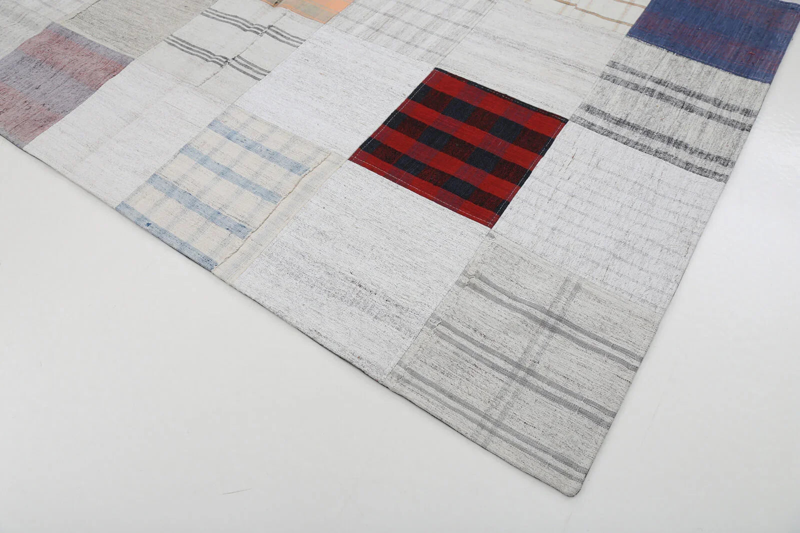 Kırk Yama Bej Patchwork Pamuk Yün El Dokuma Halısı 202x300 Agacan