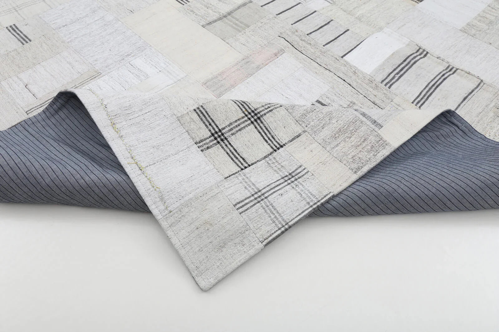 Kırk Yama Bej Patchwork Pamuk Yün El Dokuma Halısı 251x305 Agacan