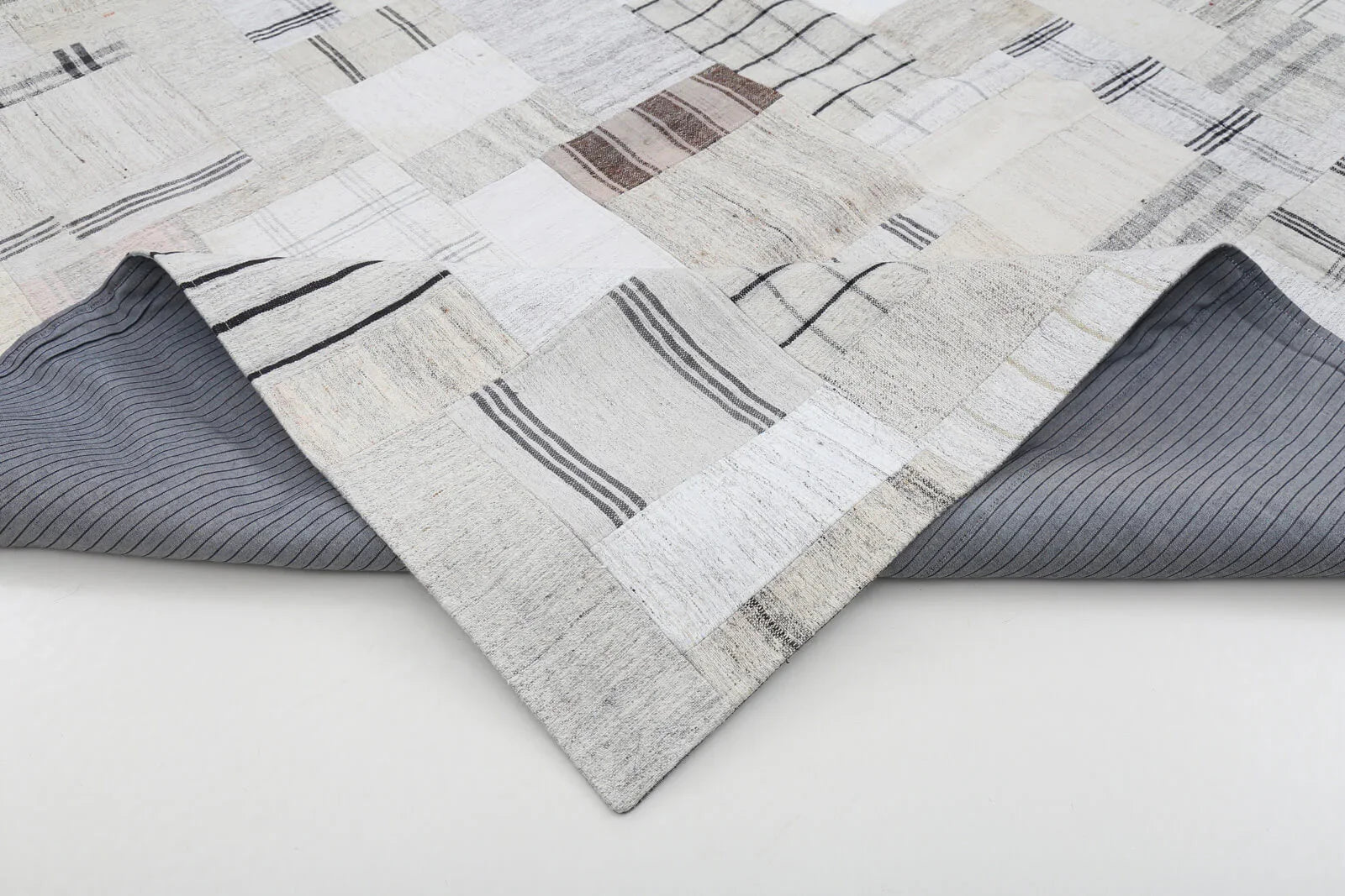 Kırk Yama Bej Patchwork Pamuk Yün El Dokuma Halısı 263x366 Agacan
