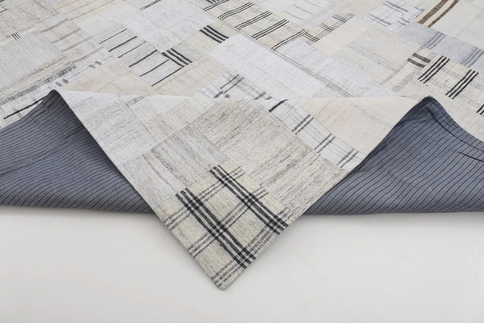 Kırk Yama Bej Patchwork Pamuk Yün El Dokuma Halısı 298x401 Agacan