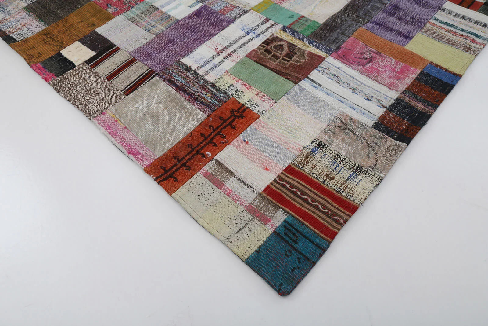 Kırk Yama Gri Patchwork Pamuk Yün El Dokuma Halısı 299x404 Agacan