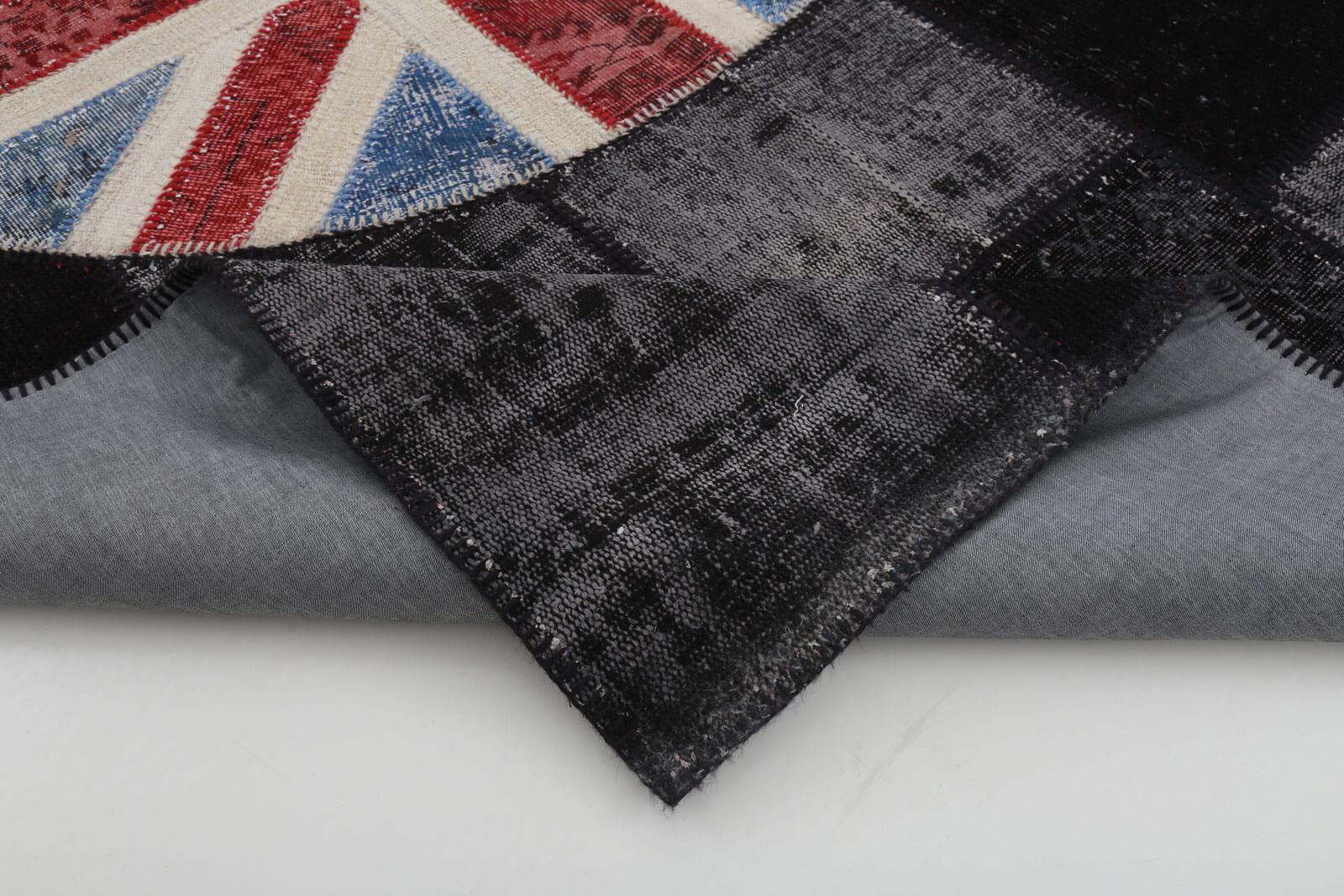 Flag Patchwork Siyah Figürlü Pamuk Yün El Dokuma Halısı 199x306 Agacan