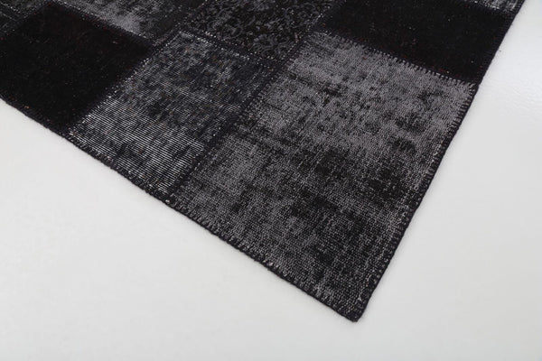 Flag Patchwork Siyah Figürlü Pamuk Yün El Dokuma Halısı 200x305 Agacan