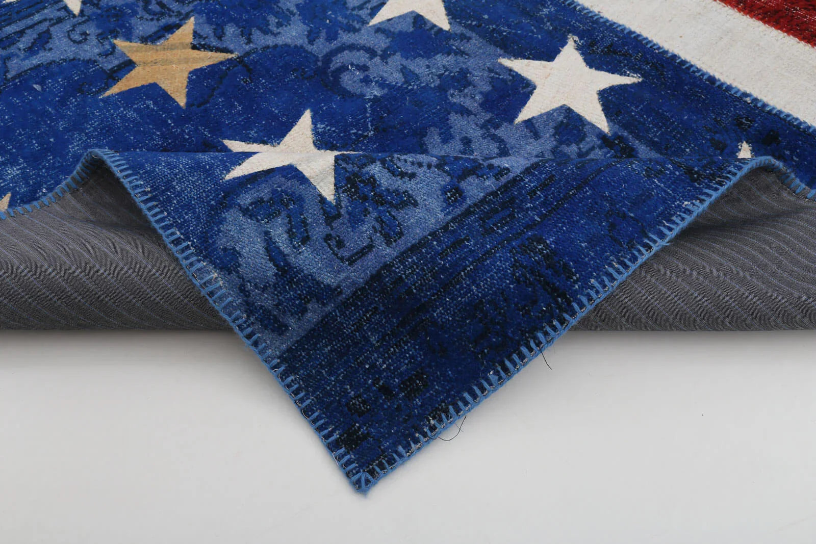 Flag Patchwork Kırmızı Figürlü Pamuk Yün El Dokuma Halısı 199x301 Agacan