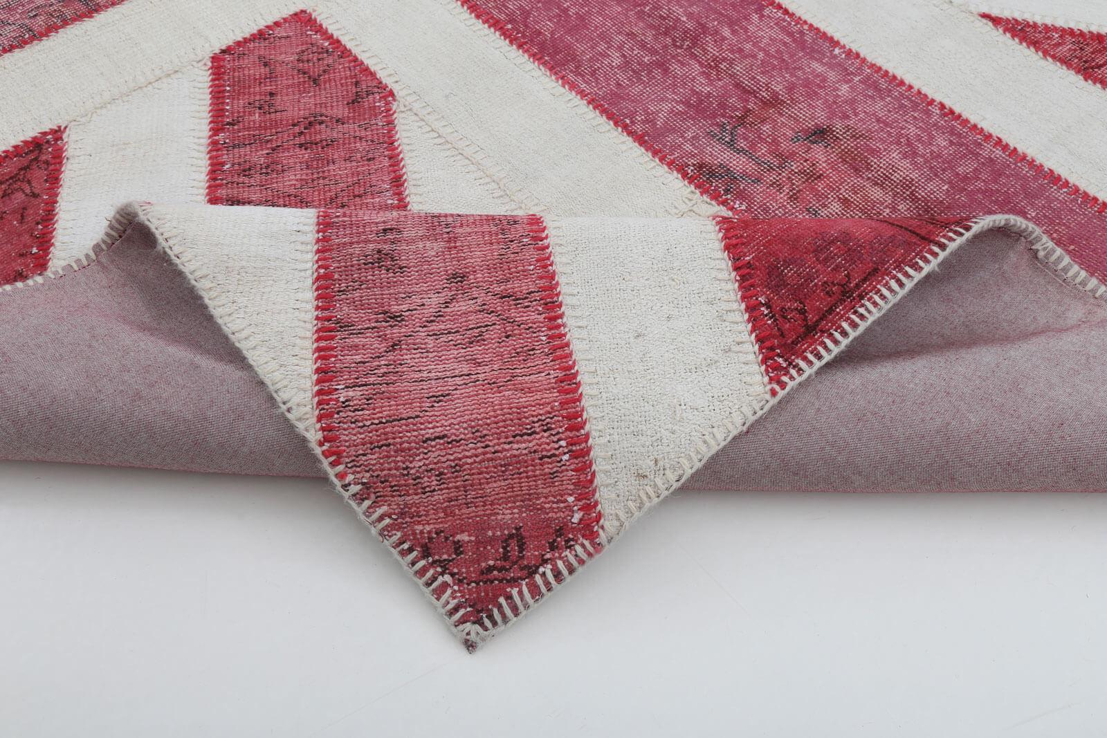 Flag Patchwork Kırmızı Figürlü Pamuk Yün El Dokuma Halısı 205x302 Agacan