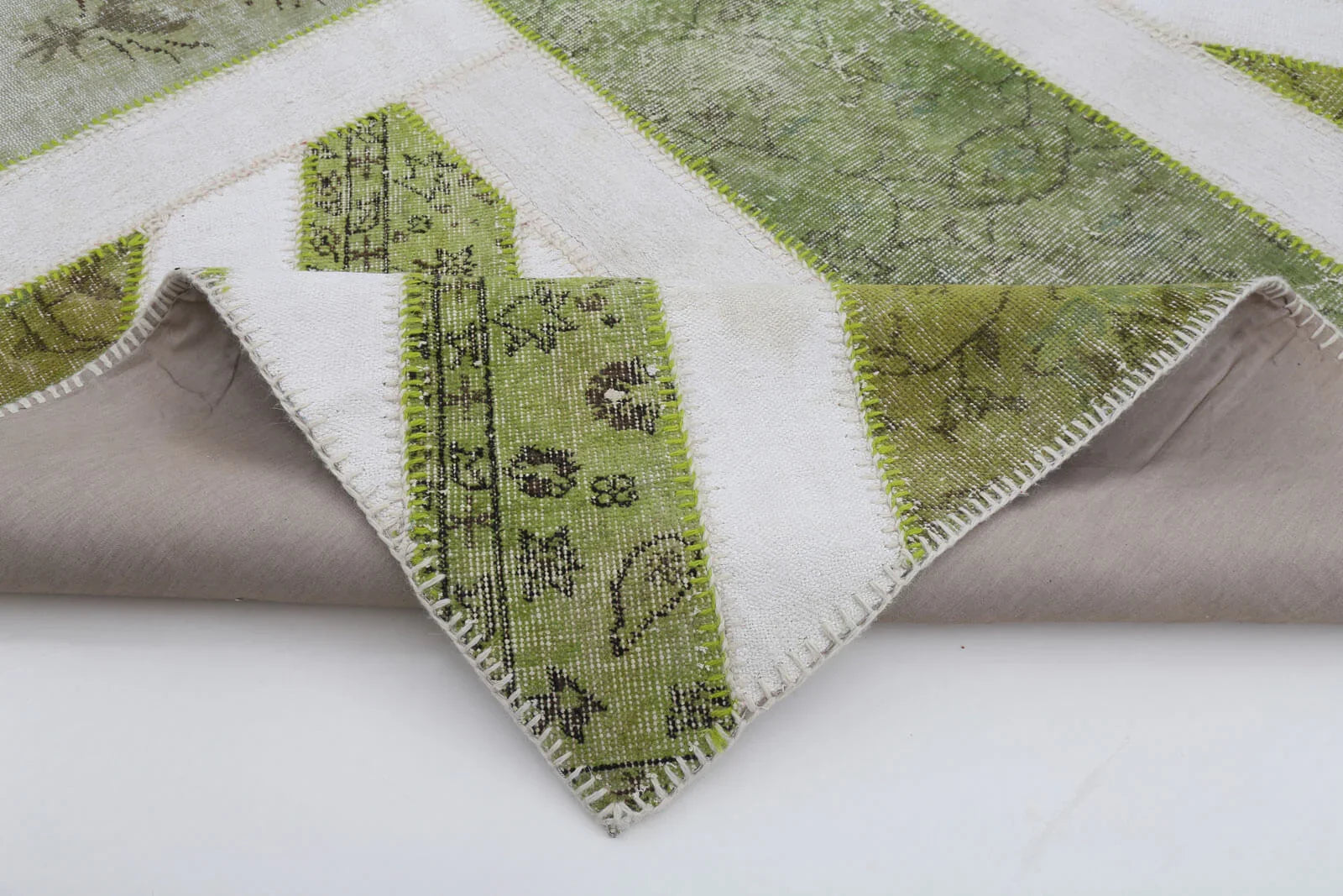 Flag Patchwork Yeşil Figürlü Pamuk Yün El Dokuma Halısı 200x300 Agacan