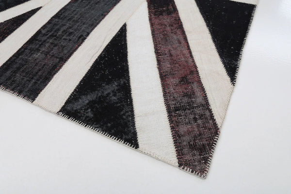 Flag Patchwork Siyah Figürlü Pamuk Yün El Dokuma Halısı 203x300 Agacan