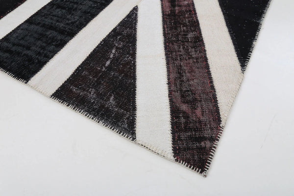 Flag Patchwork Siyah Figürlü Pamuk Yün El Dokuma Halısı 203x300 Agacan