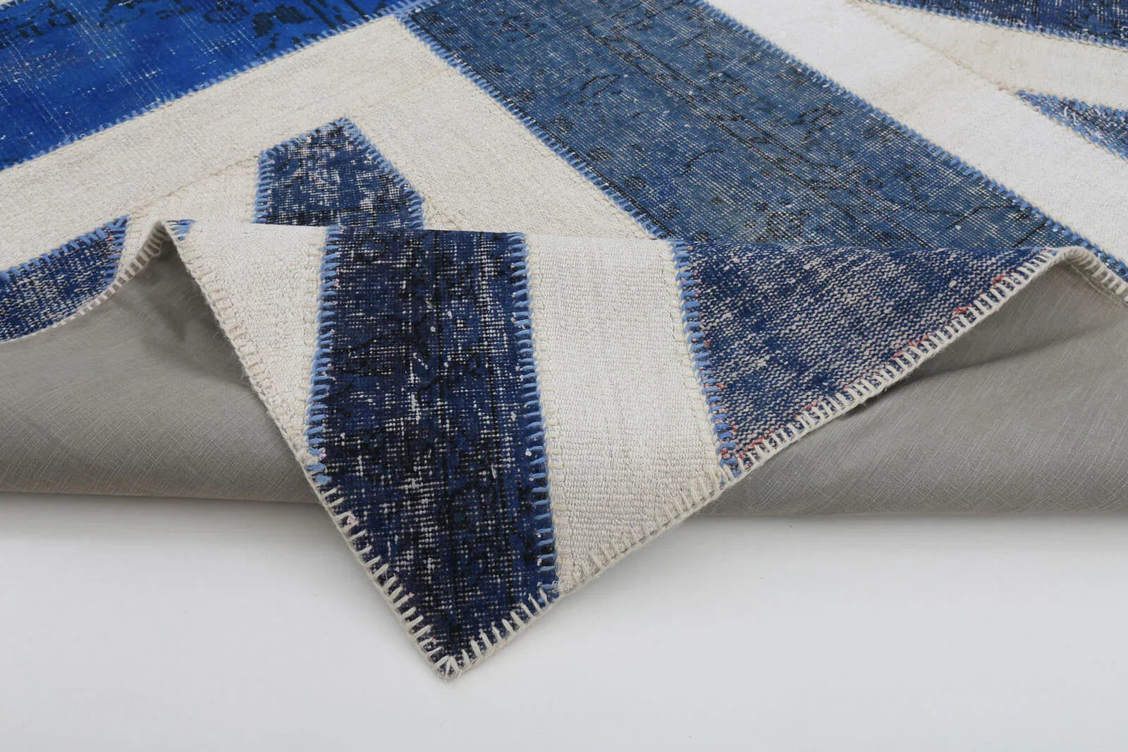 Flag Patchwork Mavi Figürlü Pamuk Yün El Dokuma Halısı 200x303 Agacan