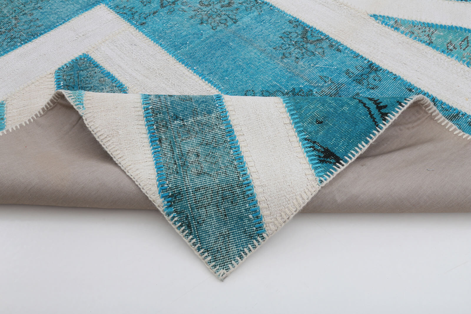 Flag Patchwork Turkuaz Figürlü Pamuk Yün El Dokuma Halısı 192x303 Agacan