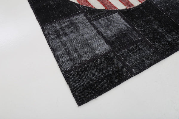 Flag Patchwork Siyah Figürlü Pamuk Yün El Dokuma Halısı 171x246 Agacan