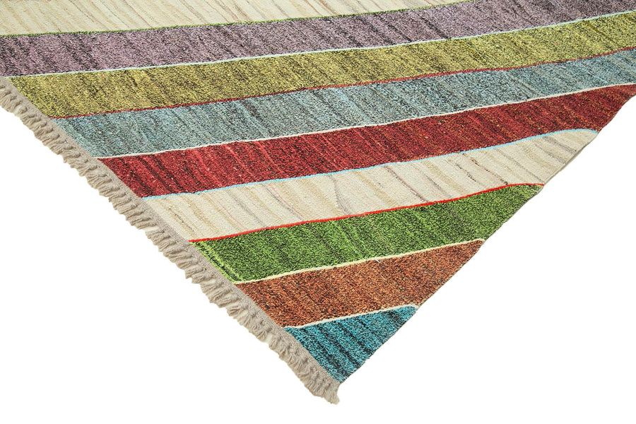 Cremefarbener Vintage Wollteppich mit geometrischem Muster 251x315 cm – im Wohnzimmer