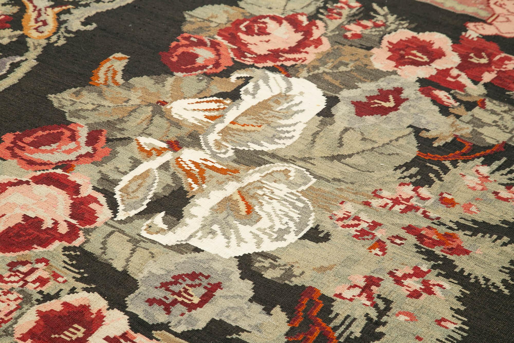 Moldovian Floral Siyah Çiçekli Pamuk Yün Keçi Tüyü El Dokuma Halısı 192x292 Agacan