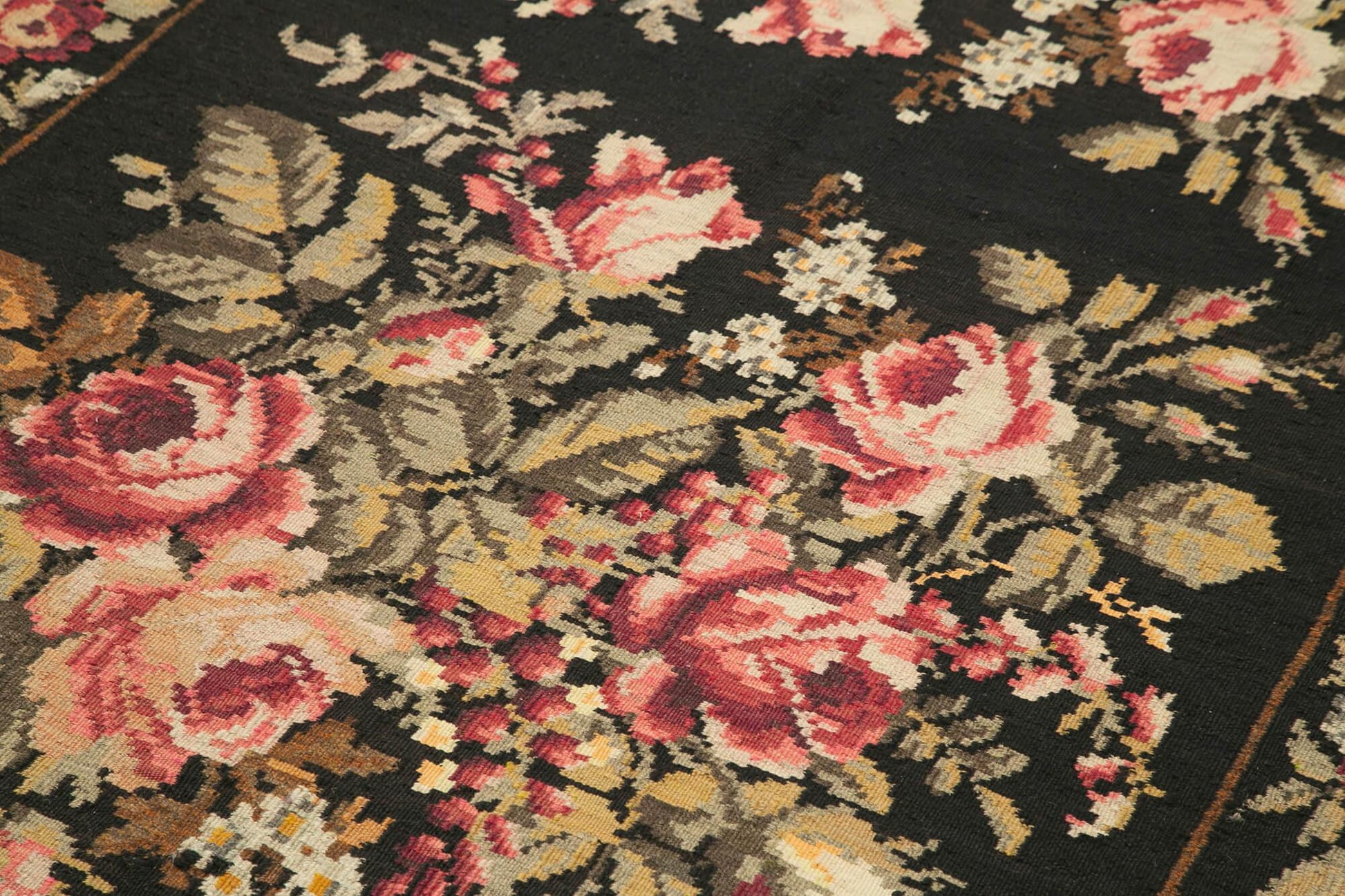 Moldovian Floral Siyah Çiçekli Pamuk Keçi Tüyü Yün El Dokuma Halısı 165x396 Agacan