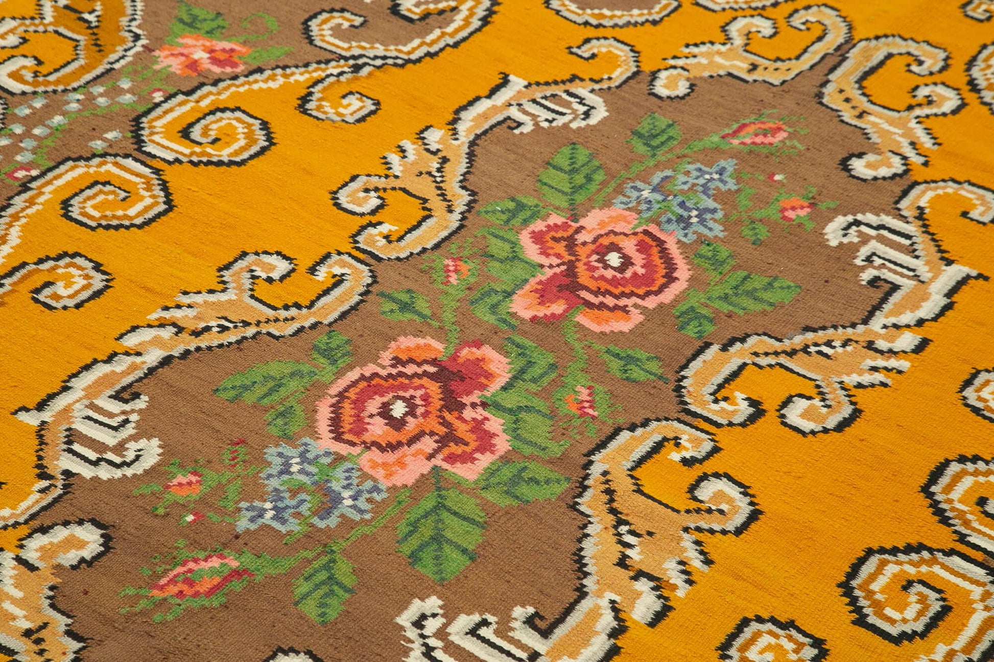 Moldovian Floral Sarı Çiçekli Pamuk Yün Keçi Tüyü El Dokuma Halısı 185x270 Agacan