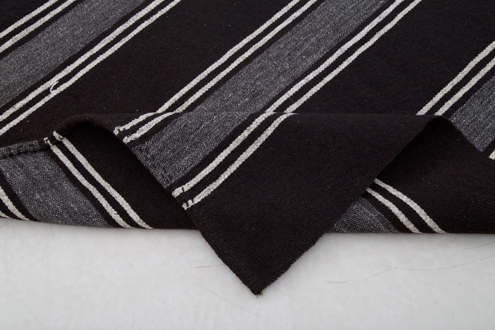 Striped Kilim Kahverengi Çizgili Keçi Tüyü El Dokuma Halısı 224x325 Agacan