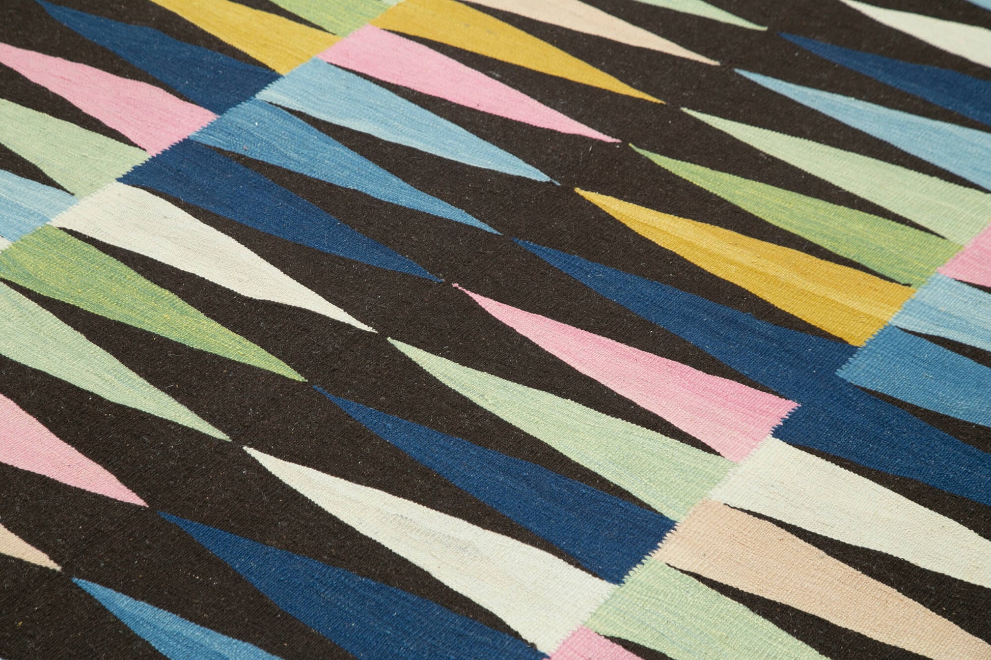 Scrap Siyah Geometrik Pamuk Yün El Dokuma Halısı 232x315 Agacan