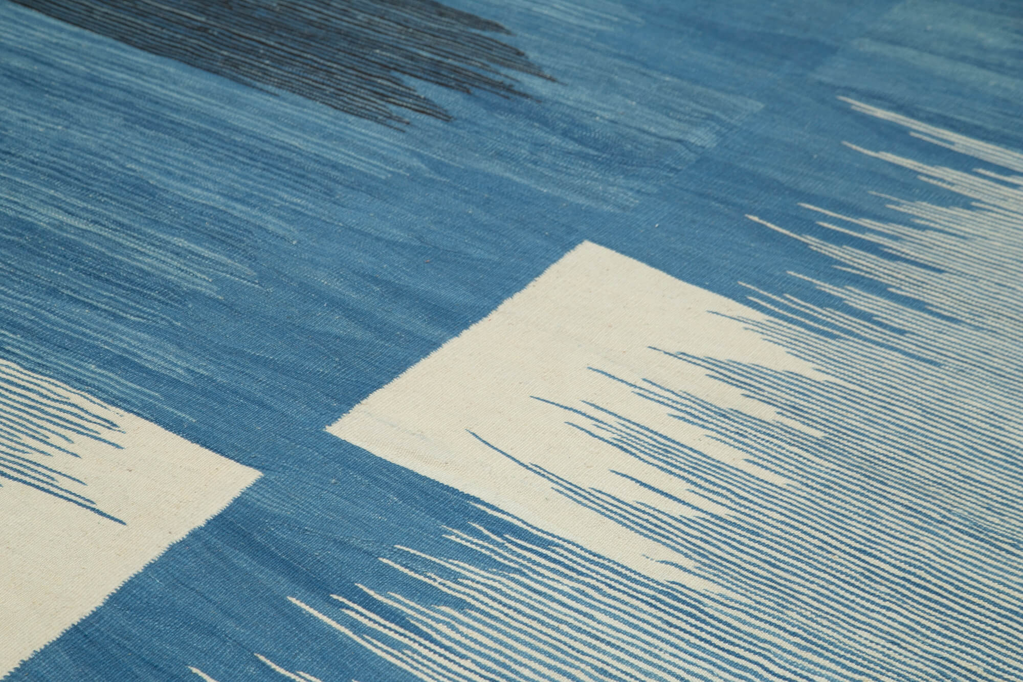 Scrap Mavi Geometrik Pamuk Yün El Dokuma Halısı 224x309 Agacan