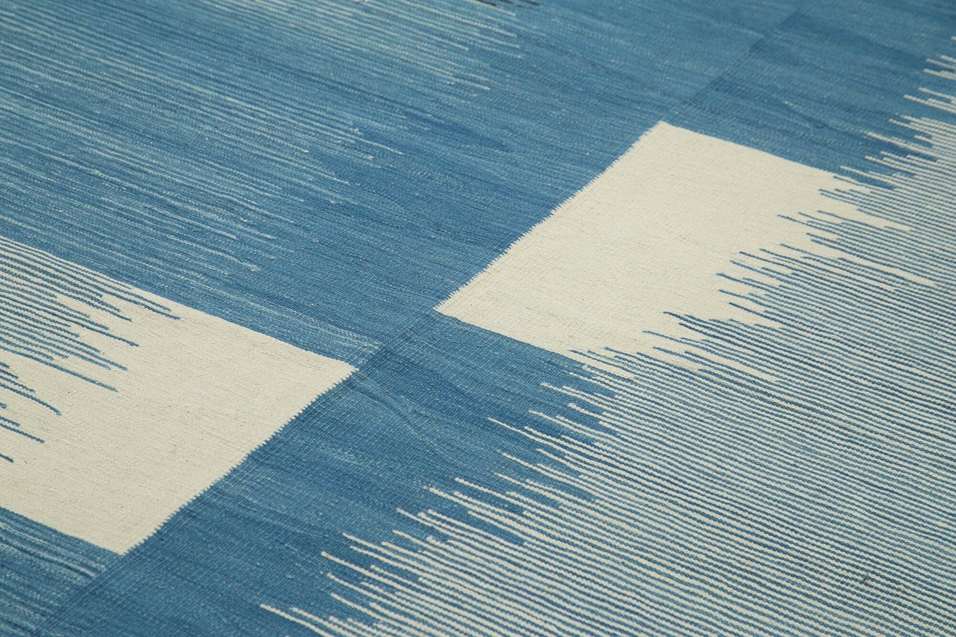 Scrap Mavi Geometrik Pamuk Yün El Dokuma Halısı 220x317 Agacan