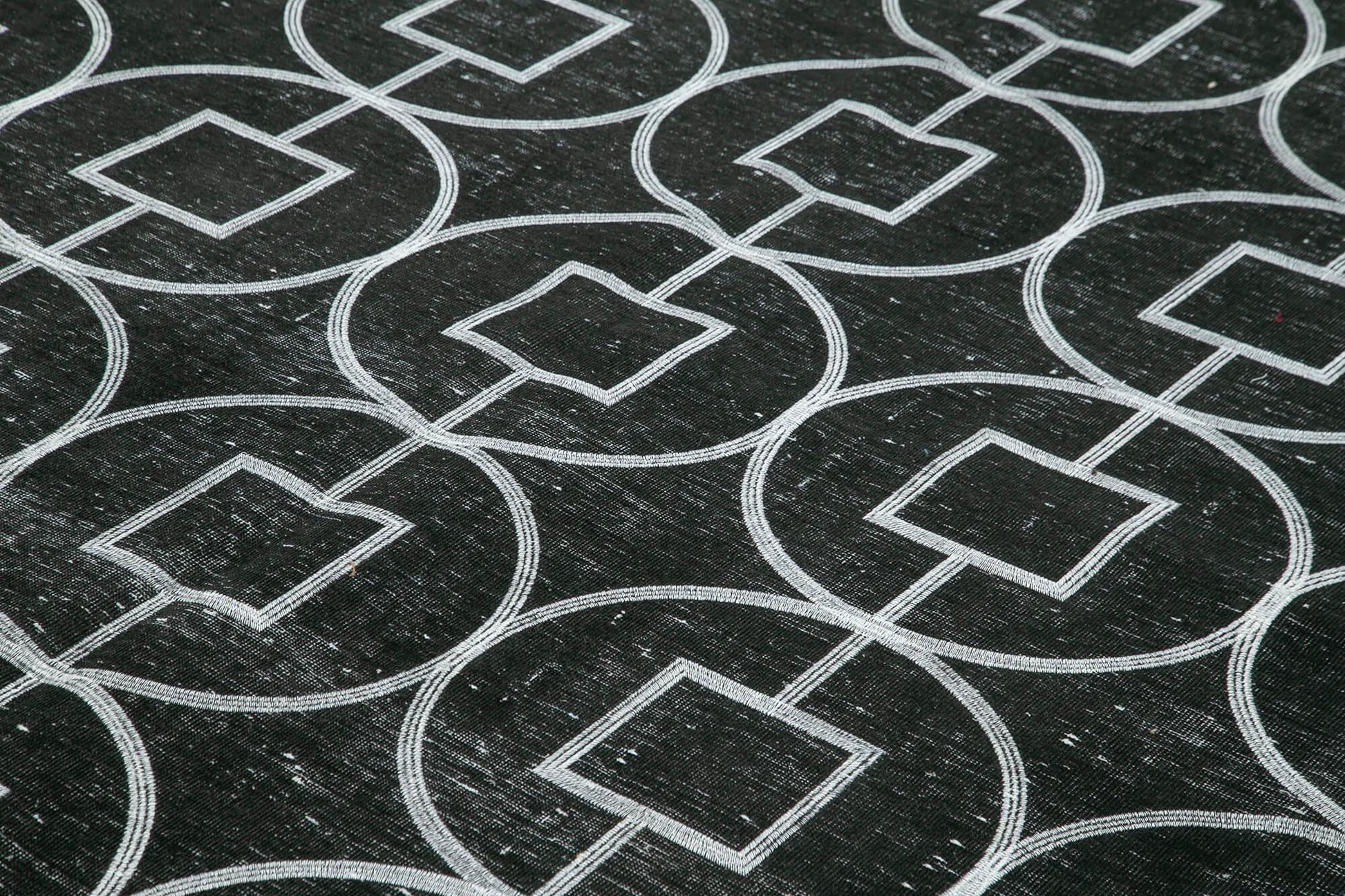 Geometric Carpet Siyah Geometrik Pamuk Yün El Dokuma Halısı 296x376 Agacan