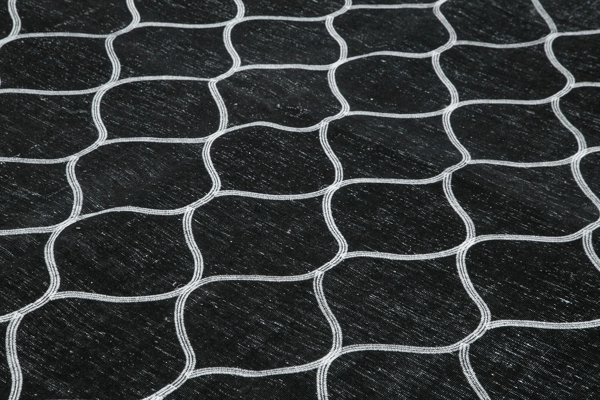 Geometric Carpet Siyah Geometrik Pamuk Yün El Dokuma Halısı 293x406 Agacan