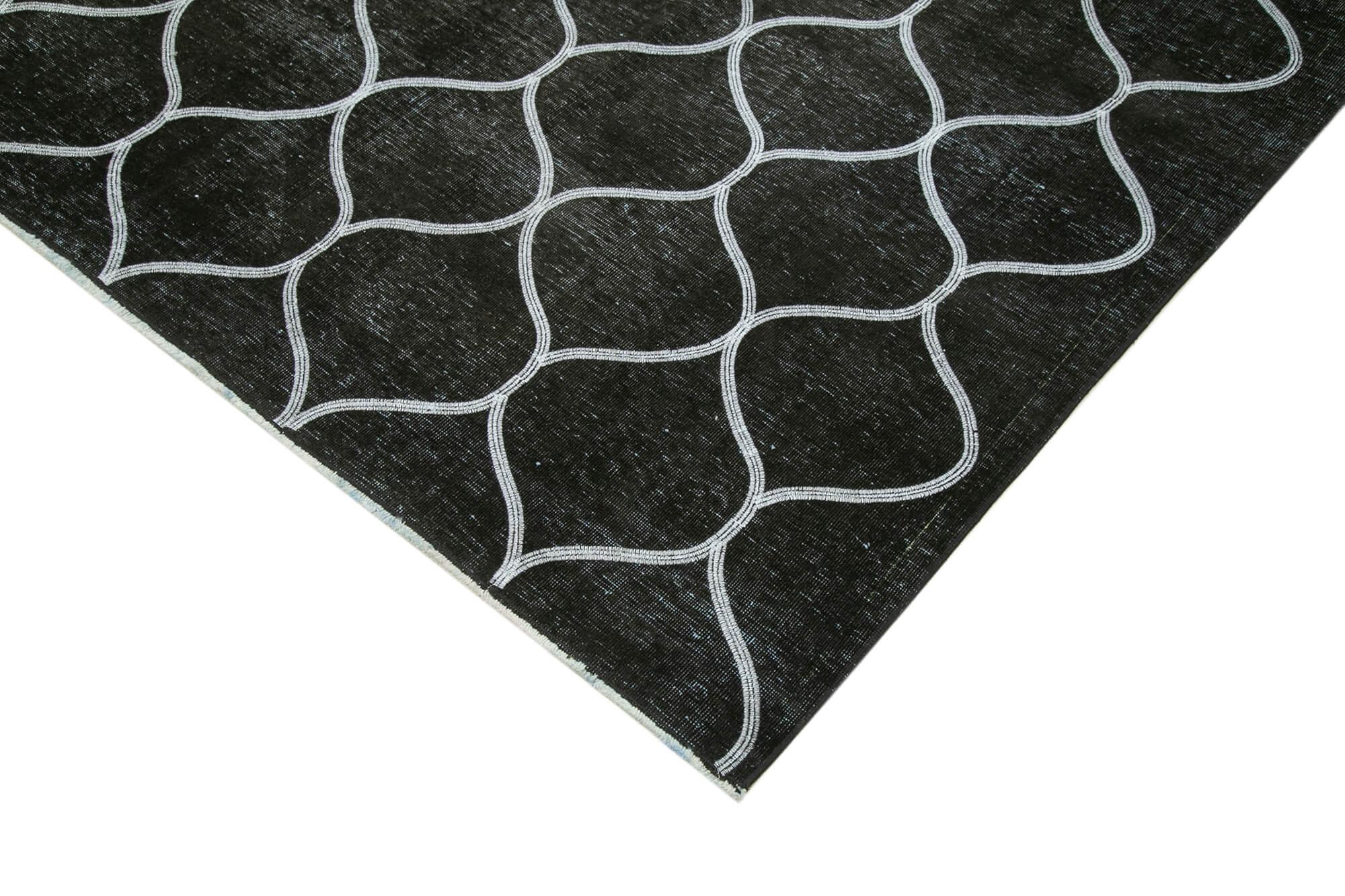 Geometric Carpet Siyah Geometrik Pamuk Yün El Dokuma Halısı 300x381 Agacan