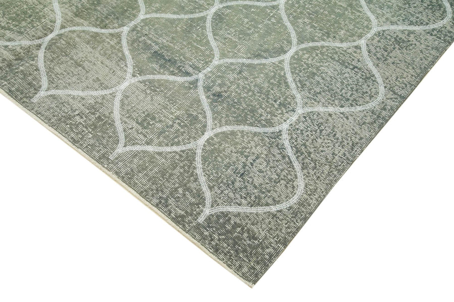 Sage Green Geometric Vintage Hand-Knotted Rug 192x289 cm (6'4" x 9'6") – in the living room