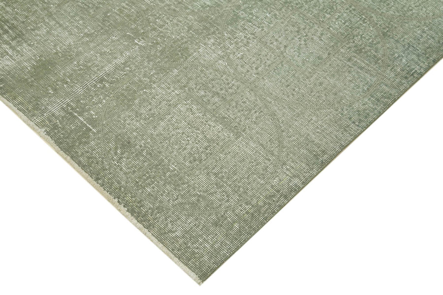 Green & Grey Abstract Vintage Turkish Rug 190x290 cm (6'3" x 9'6") – in the living room