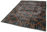 Vintage Wollteppich Anthrazit mit orangem geometrischem Muster 179x261 cm