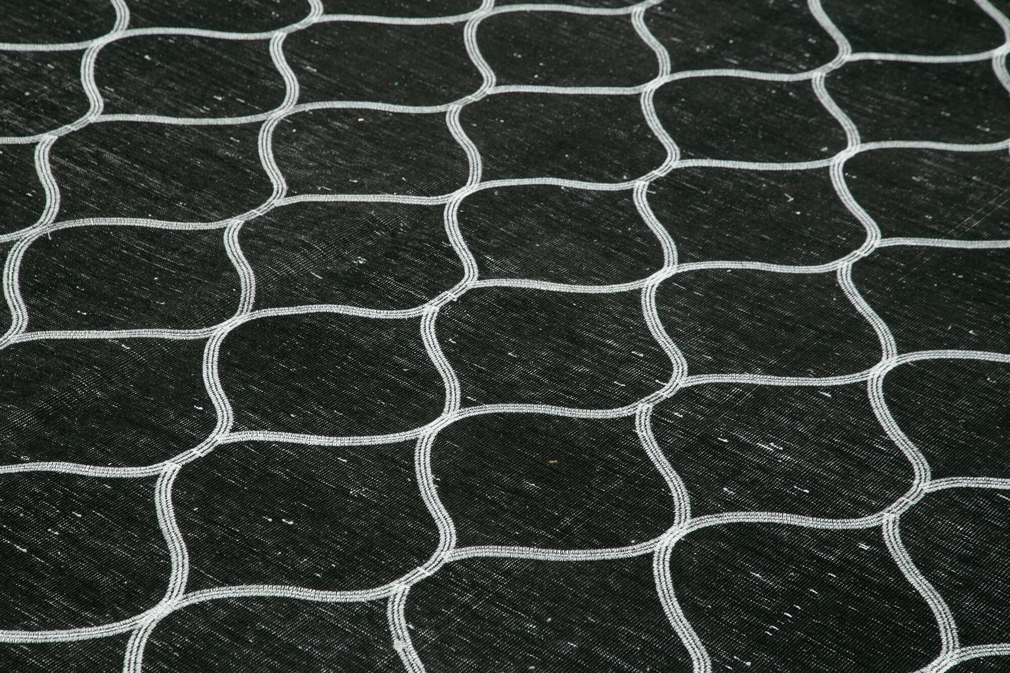 Geometric Carpet Siyah Geometrik Pamuk Yün El Dokuma Halısı 293x387 Agacan
