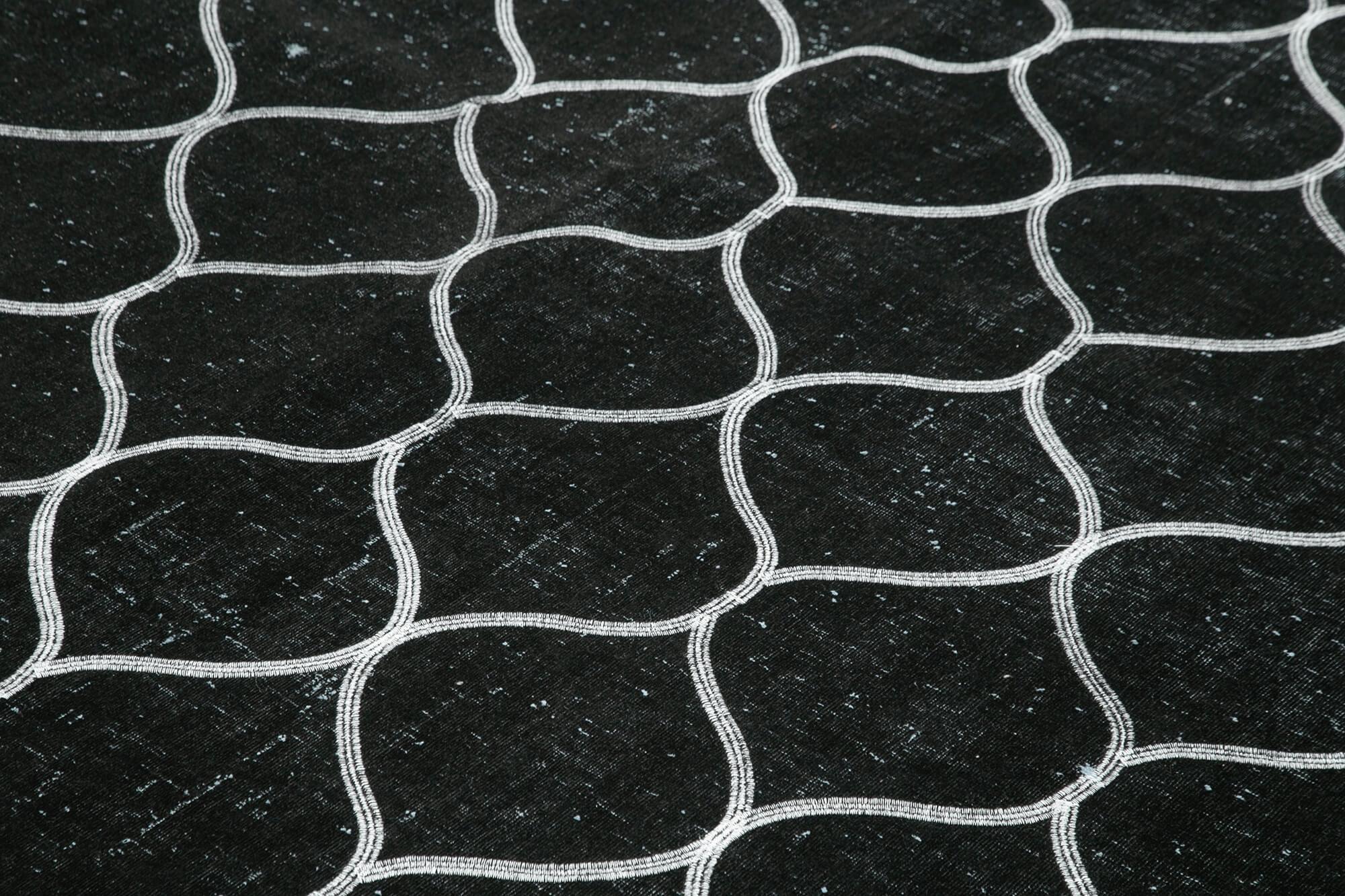 Geometric Carpet Siyah Geometrik Pamuk Yün El Dokuma Halısı 301x398 Agacan