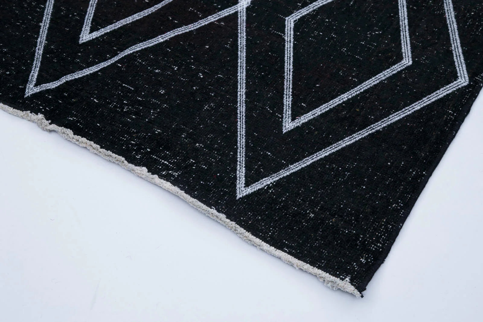 Geometric Carpet Siyah Geometrik Pamuk Yün El Dokuma Halısı 152x331 Agacan