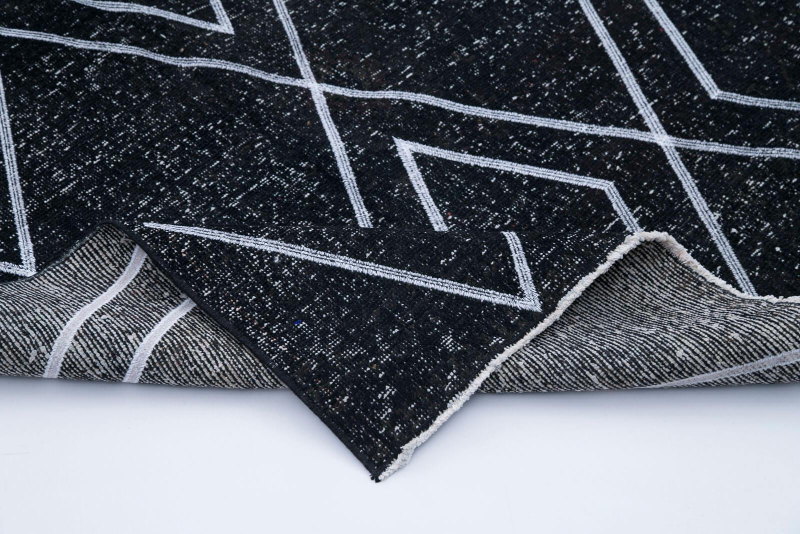 Geometric Carpet Siyah Geometrik Pamuk Yün El Dokuma Halısı 152x331 Agacan