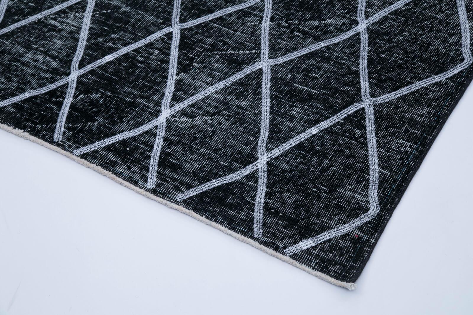 Geometric Carpet Siyah Geometrik Pamuk Yün El Dokuma Halısı 143x395 Agacan